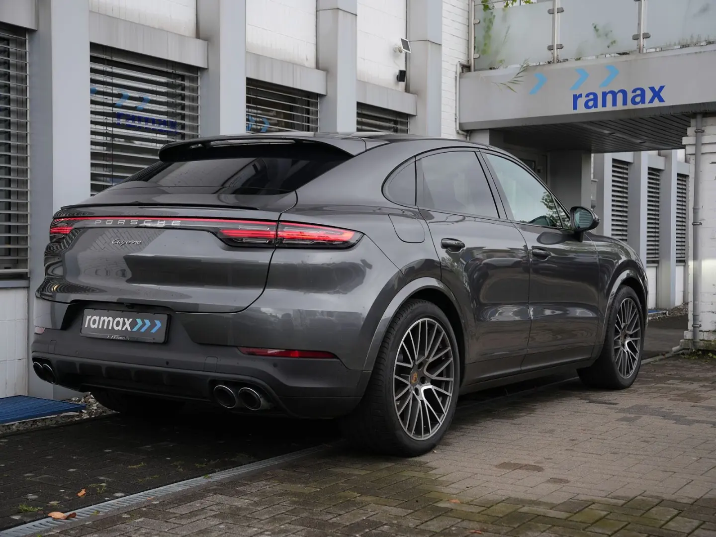 Cayenne Coupé LUFTF.-PANO-STANDHEIZUNG-AHK-21