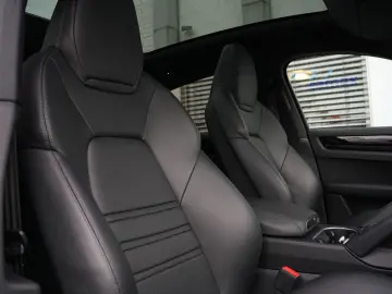 Cayenne Coupé LUFTF.-PANO-STANDHEIZUNG-AHK-21