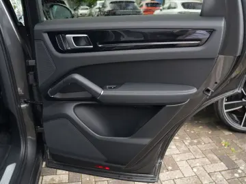 Cayenne Coupé LUFTF.-PANO-STANDHEIZUNG-AHK-21