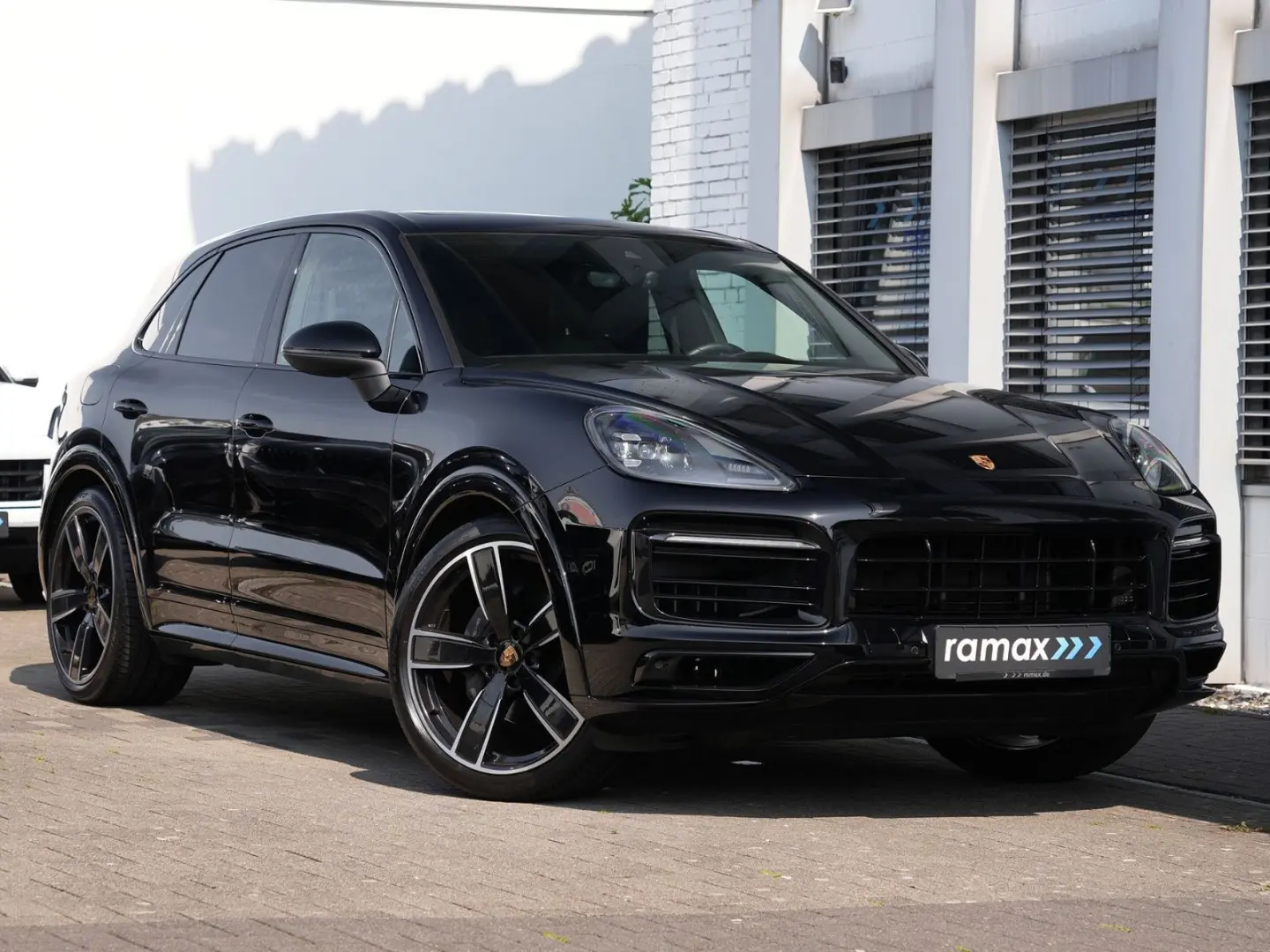 CAYENNE SPORTDESIGN-LUFTF-PANO-BOSE-22CLASSIC