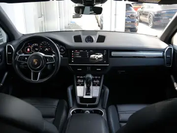 CAYENNE SPORTDESIGN-LUFTF-PANO-BOSE-22CLASSIC