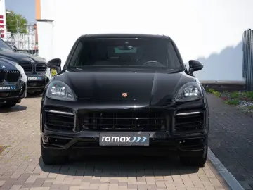CAYENNE SPORTDESIGN-LUFTF-PANO-BOSE-22CLASSIC