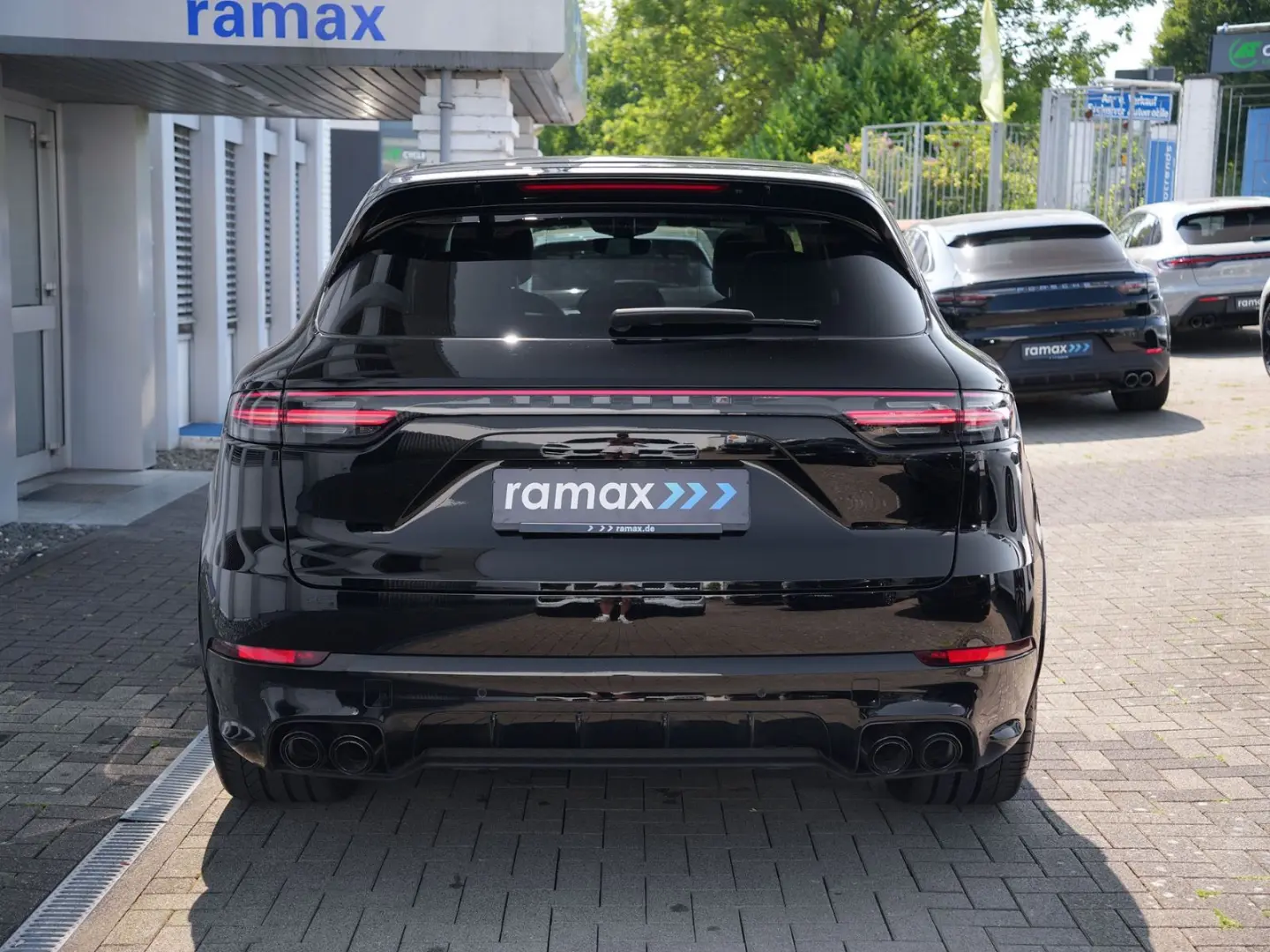 CAYENNE SPORTDESIGN-LUFTF-PANO-BOSE-22CLASSIC