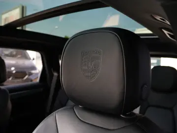 CAYENNE SPORTDESIGN-LUFTF-PANO-BOSE-22CLASSIC