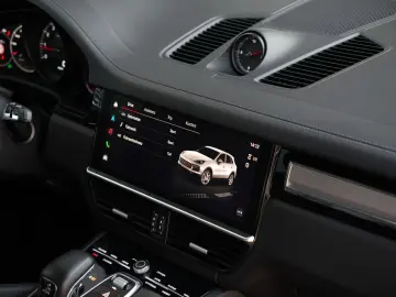 CAYENNE SPORTDESIGN-LUFTF-PANO-BOSE-22CLASSIC