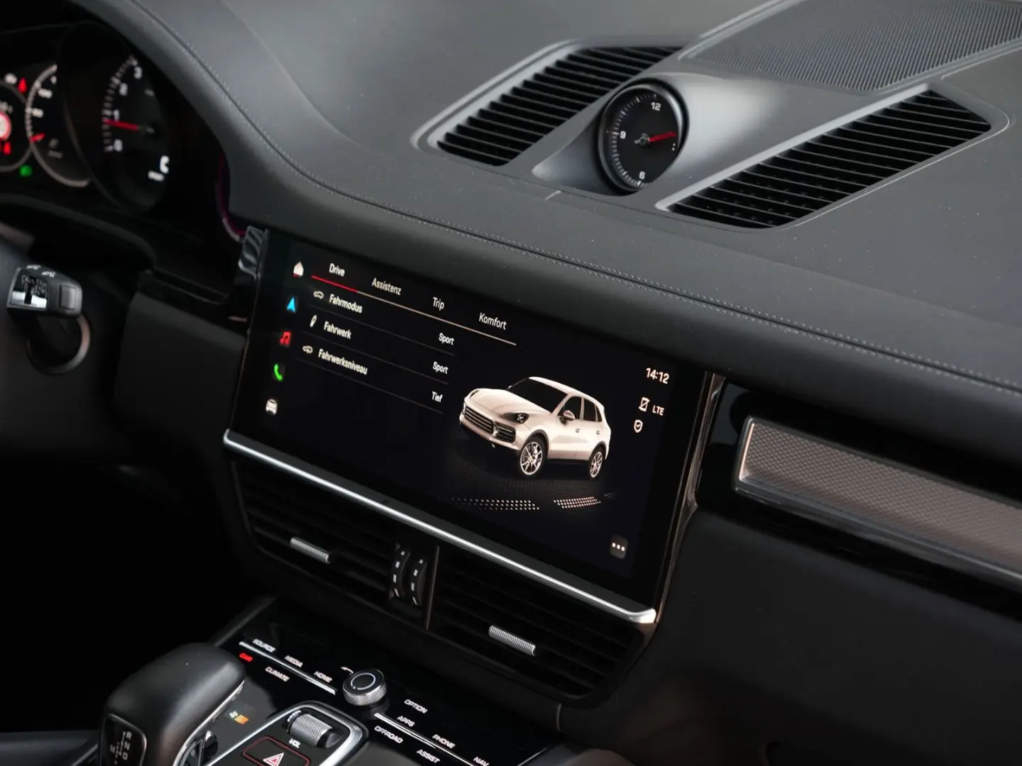 CAYENNE SPORTDESIGN-LUFTF-PANO-BOSE-22CLASSIC
