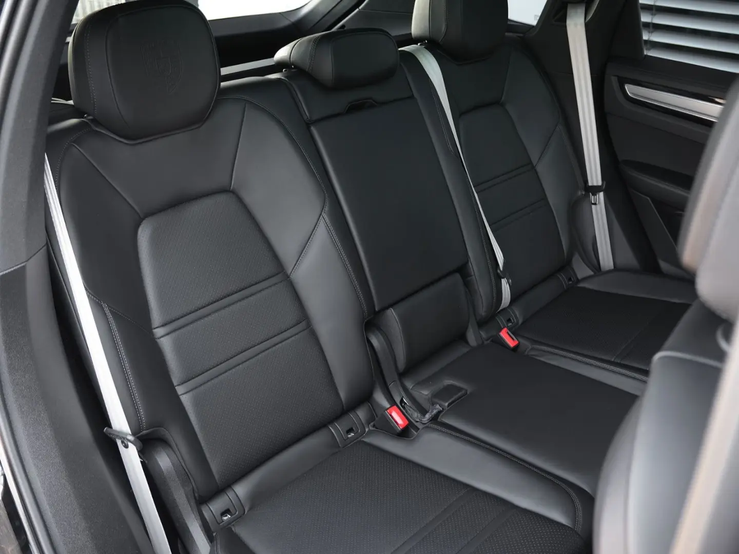 CAYENNE SPORTDESIGN-LUFTF-PANO-BOSE-22CLASSIC