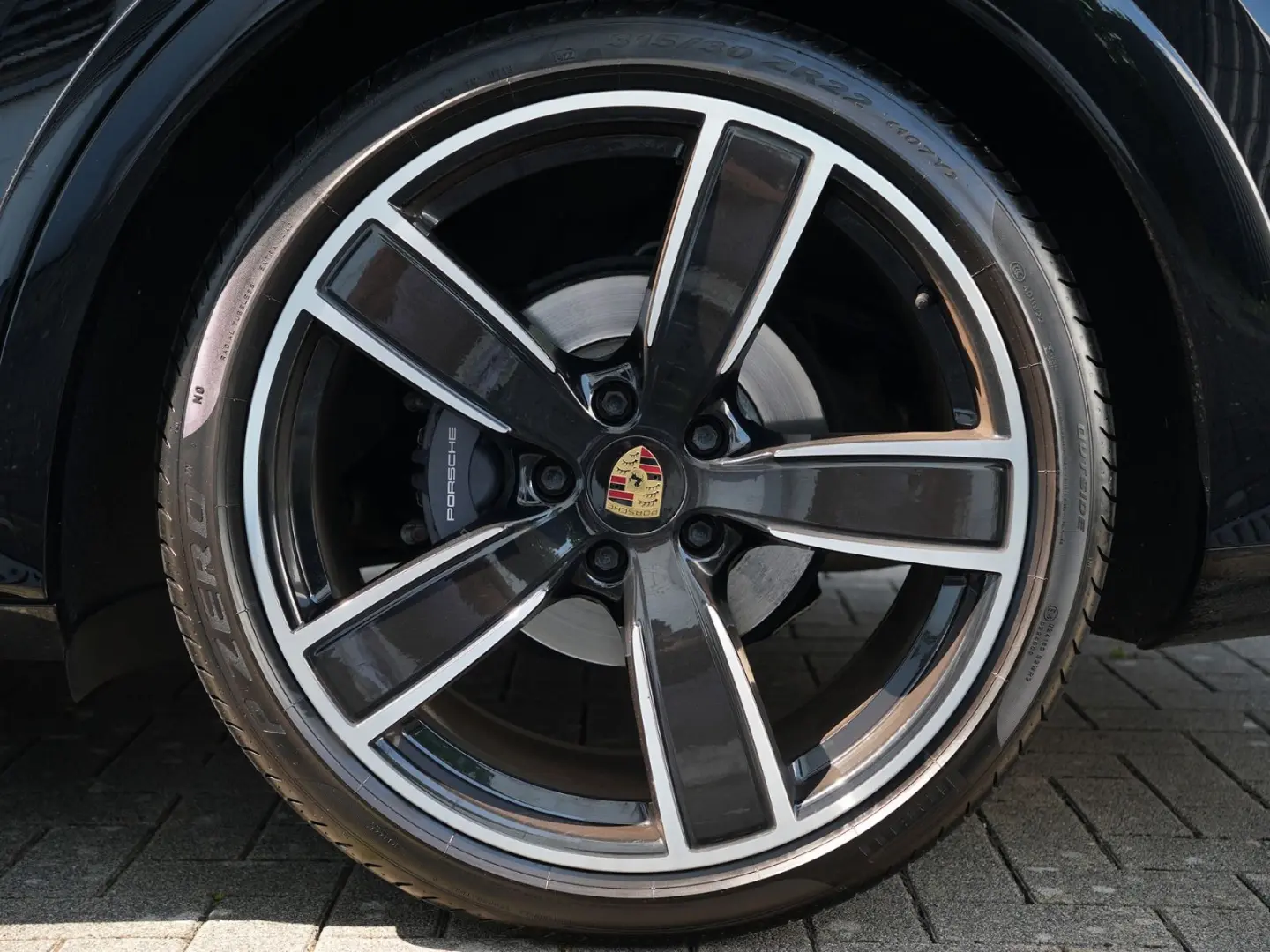 CAYENNE SPORTDESIGN-LUFTF-PANO-BOSE-22CLASSIC