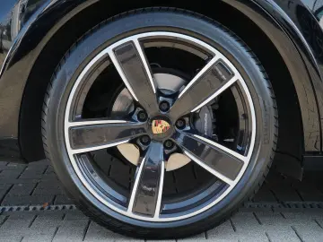 CAYENNE SPORTDESIGN-LUFTF-PANO-BOSE-22CLASSIC