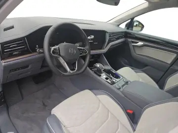 Touareg Elegance 3.0 eHybrid, MATRIX/PANO/360°KA