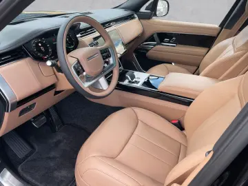 Range Rover P550e PHEV Autobiography AHK/SHADOW