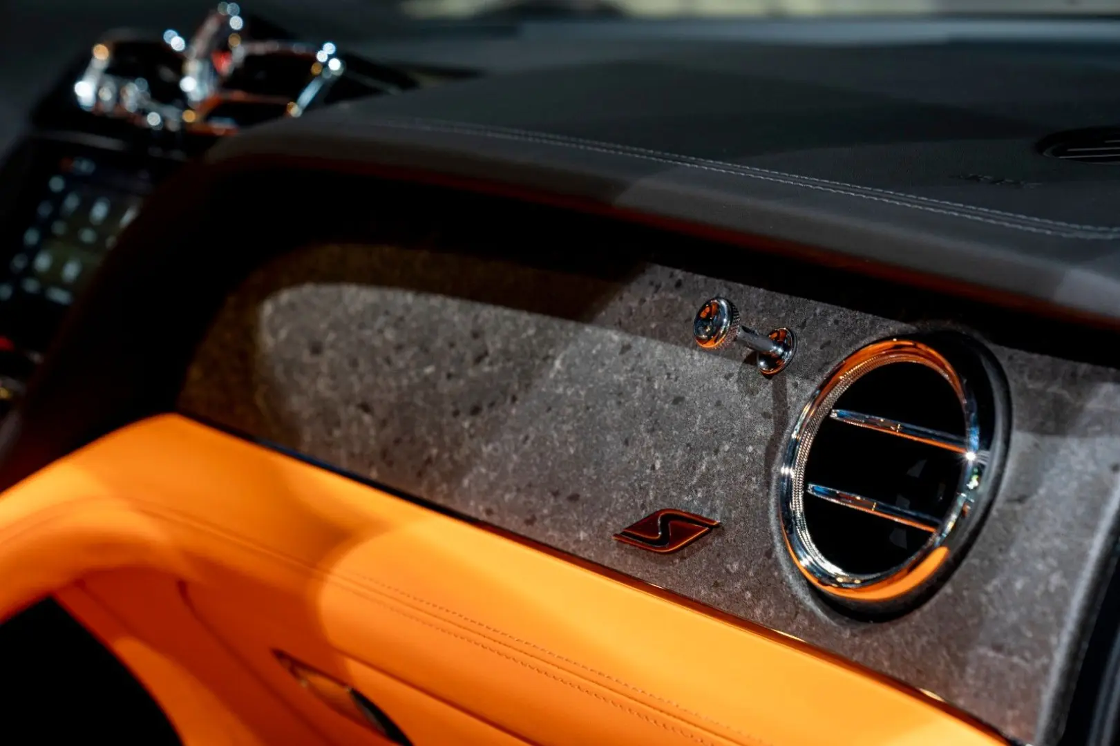 BENTAYGA S | MULLINER DUO-TONE | NAIM-SOUND
