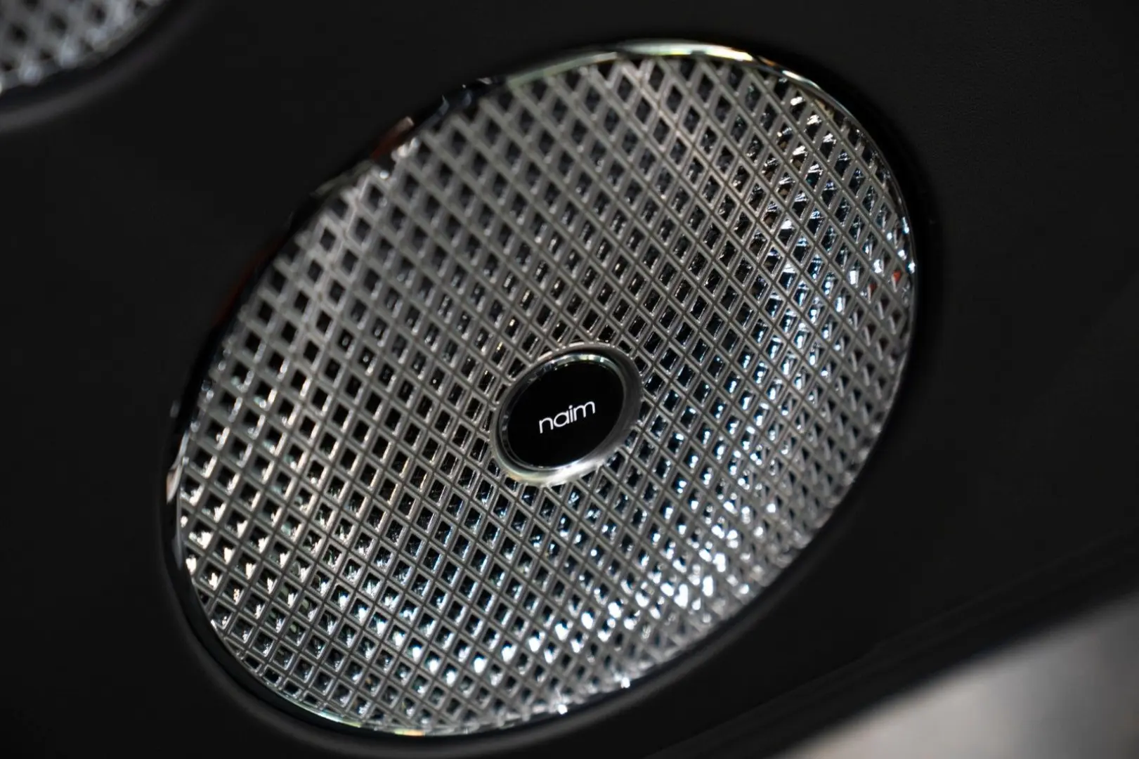 BENTAYGA S | MULLINER DUO-TONE | NAIM-SOUND