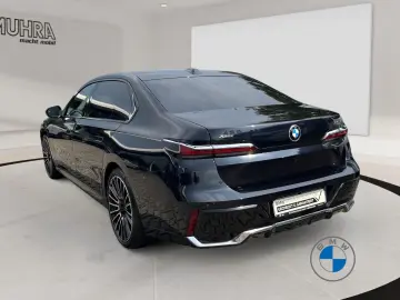 740d xDrive M Sport 21