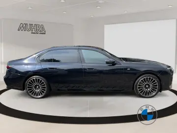 740d xDrive M Sport 21