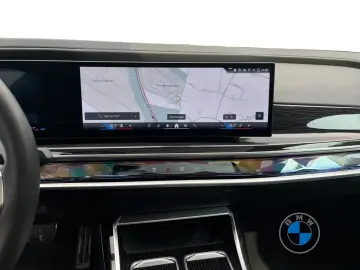 740d xDrive M Sport 21