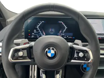 740d xDrive M Sport 21