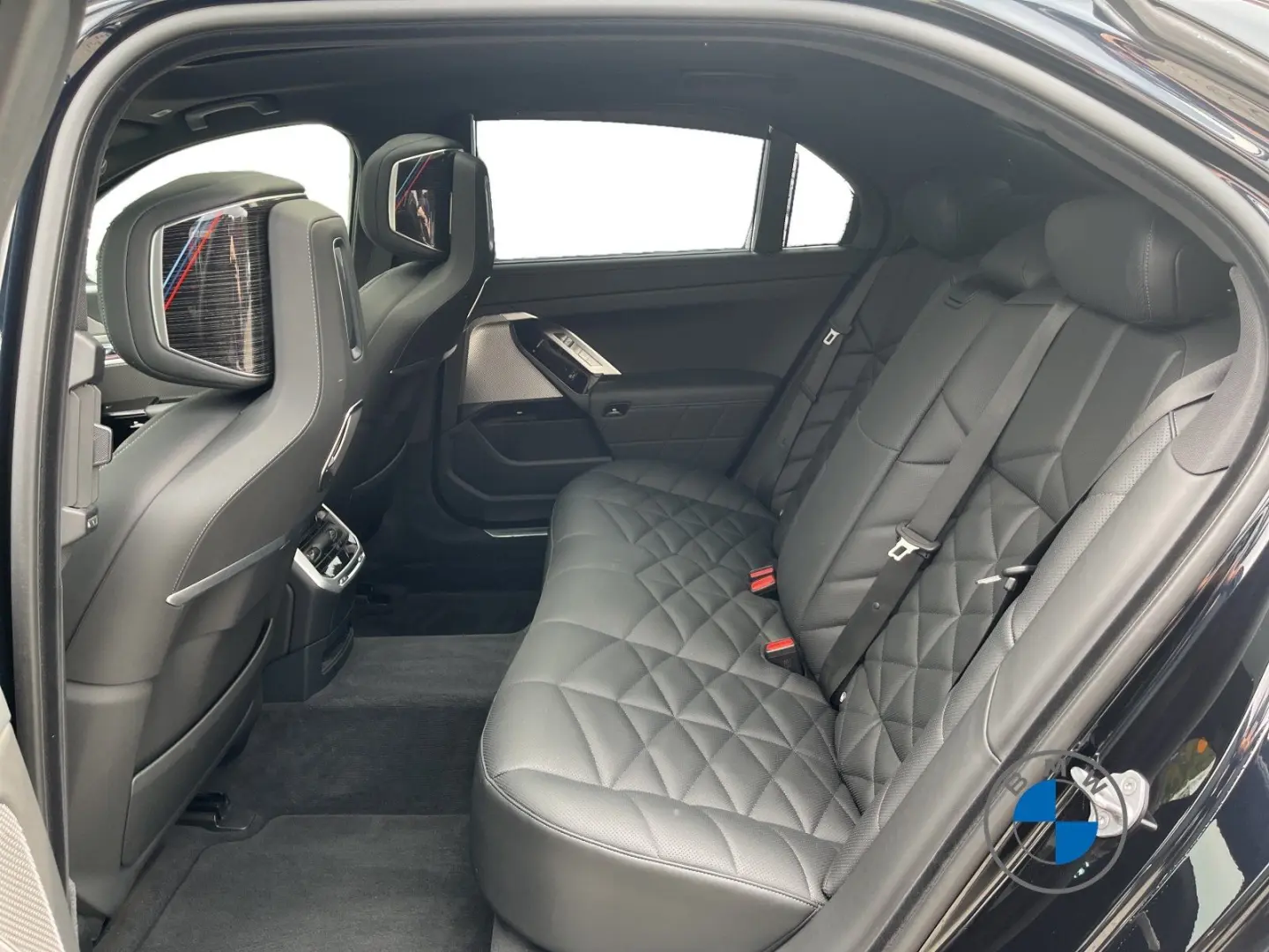 740d xDrive M Sport 21