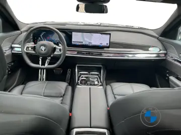 740d xDrive M Sport 21