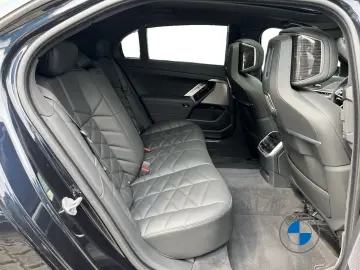 740d xDrive M Sport 21