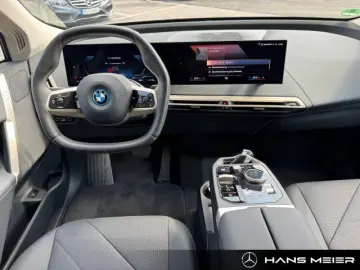 iX50 xDrive Totwinkel Curved-Display Kamera LED