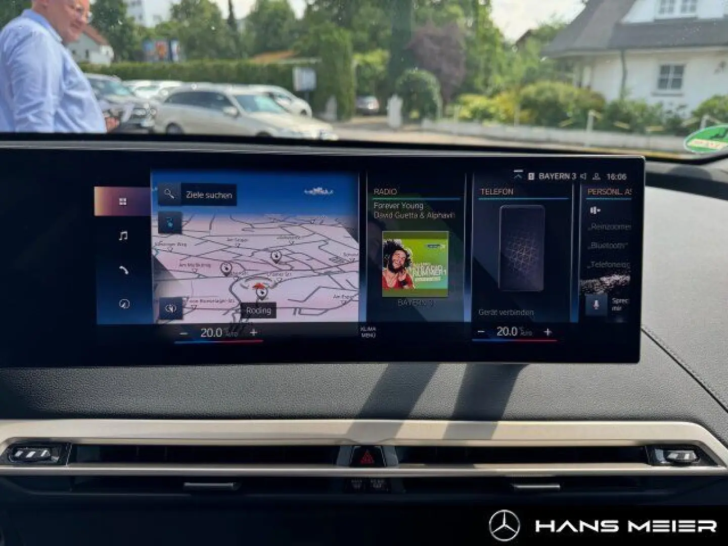 iX50 xDrive Totwinkel Curved-Display Kamera LED