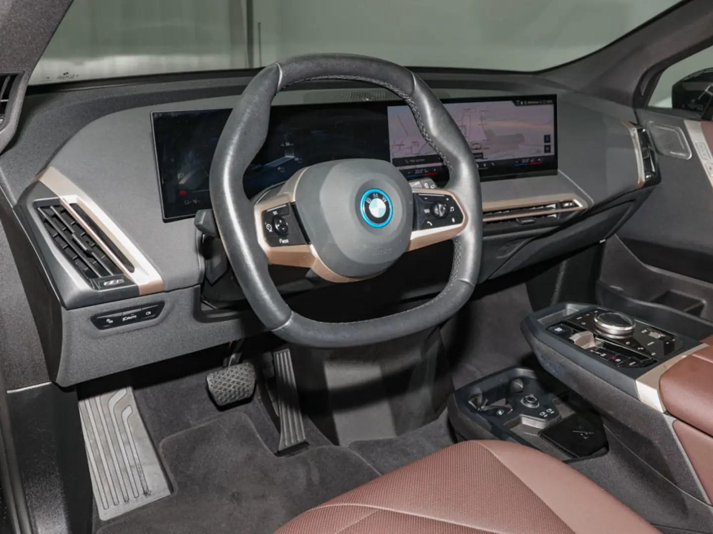 iX xDrive50 Laser|Pano|AHK|360°|B&W