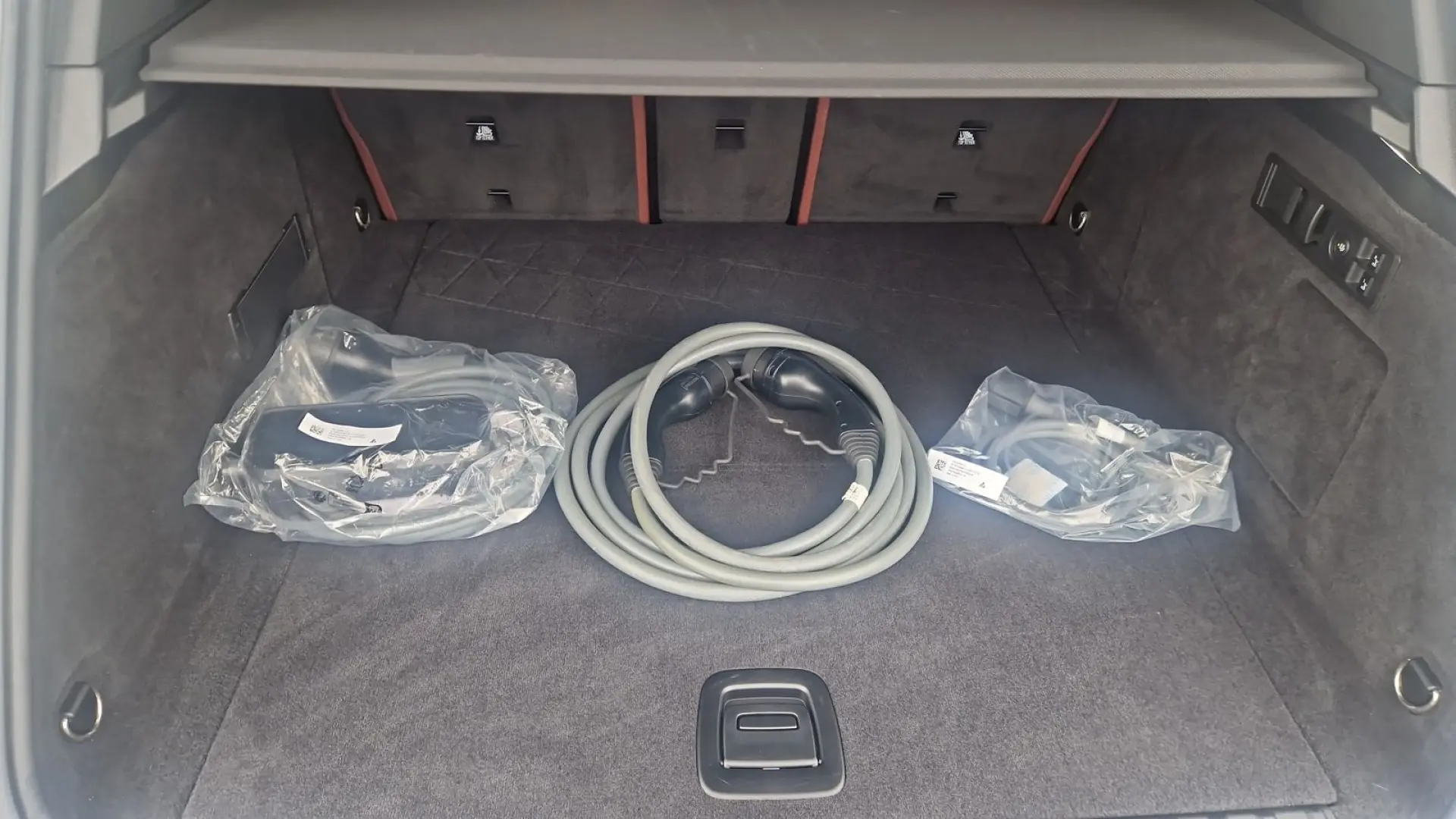 BMW iX xDrive50 Head-Up Soft-Close PANO LED RFK AHK