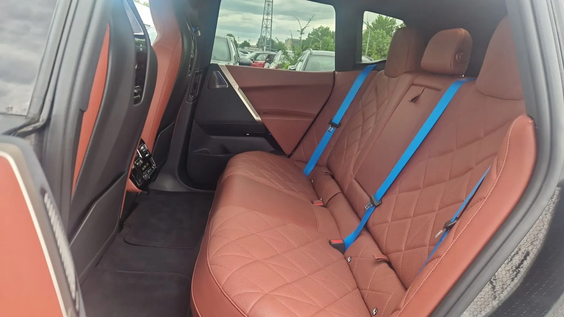 BMW iX xDrive50 Head-Up Soft-Close PANO LED RFK AHK
