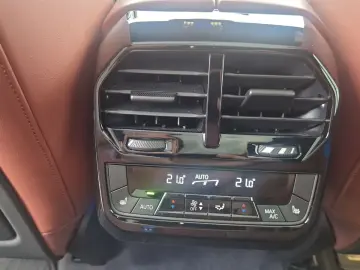 BMW iX xDrive50 Head-Up Soft-Close PANO LED RFK AHK