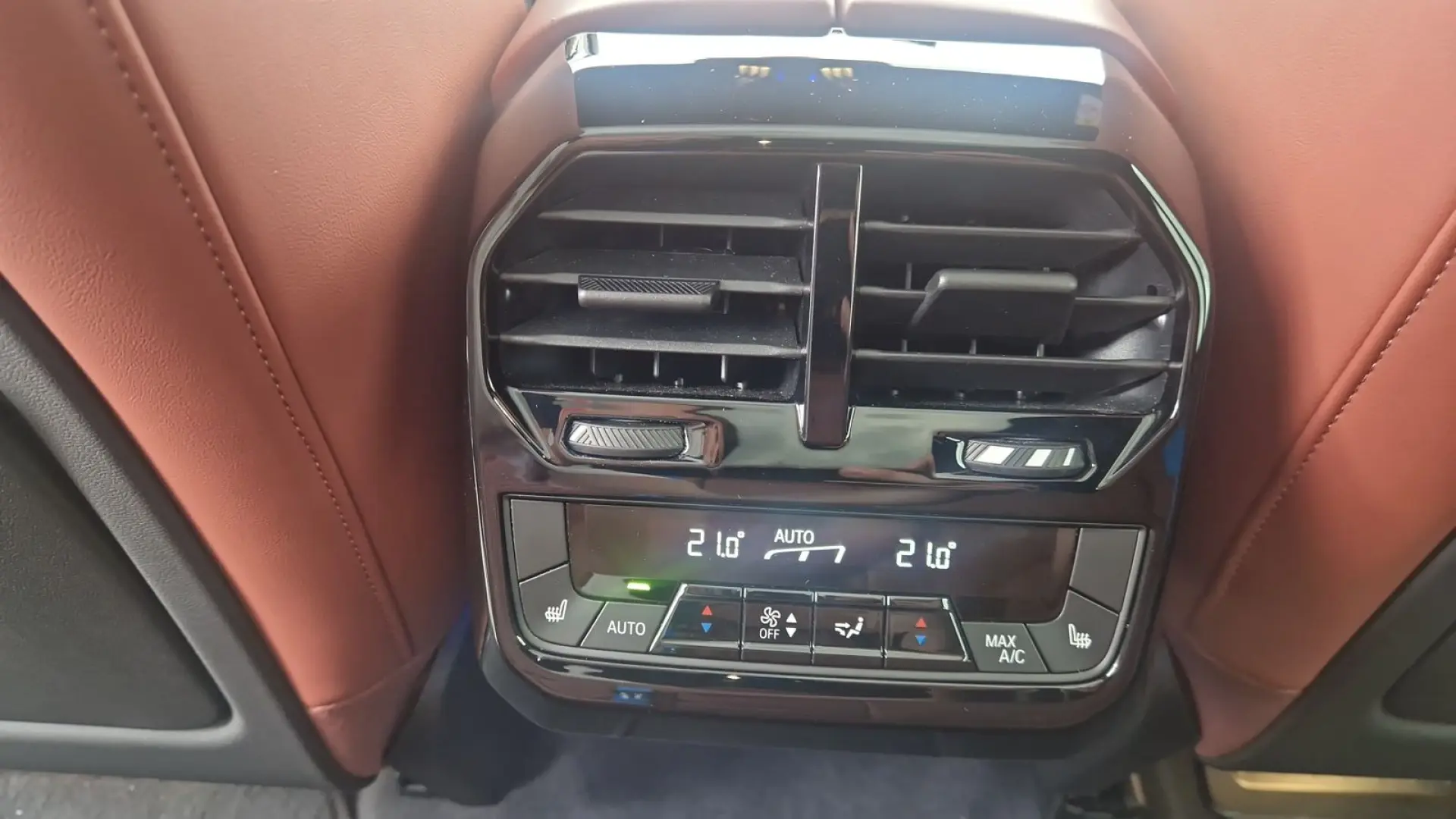 BMW iX xDrive50 Head-Up Soft-Close PANO LED RFK AHK