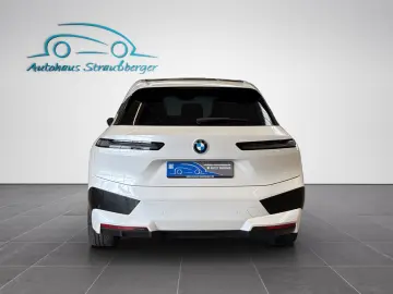 BMW iX50 xDrive Sport ACC LASER PANO 360°