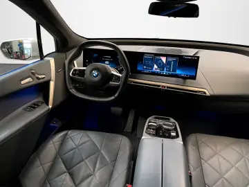 BMW iX50 xDrive Sport ACC LASER PANO 360°