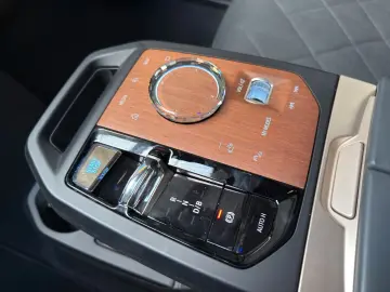 BMW iX50 xDrive Sport ACC LASER PANO 360°