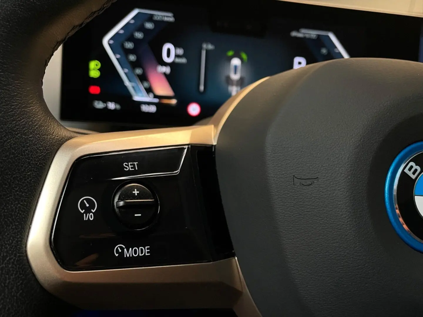 BMW iX50 xDrive Sport ACC LASER PANO 360°