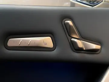 BMW iX50 xDrive Sport ACC LASER PANO 360°