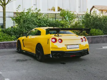 Nissan GT-R Prestige Edition