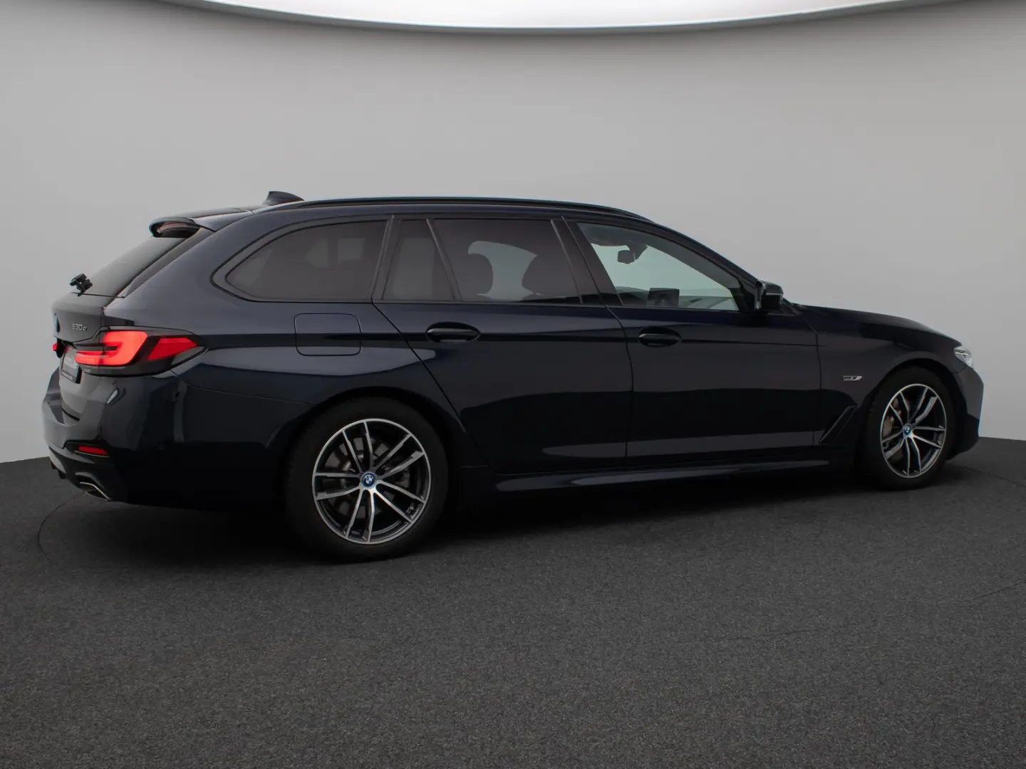 530e M Sport Panorama Kamera DAB HiFi Alarm LED