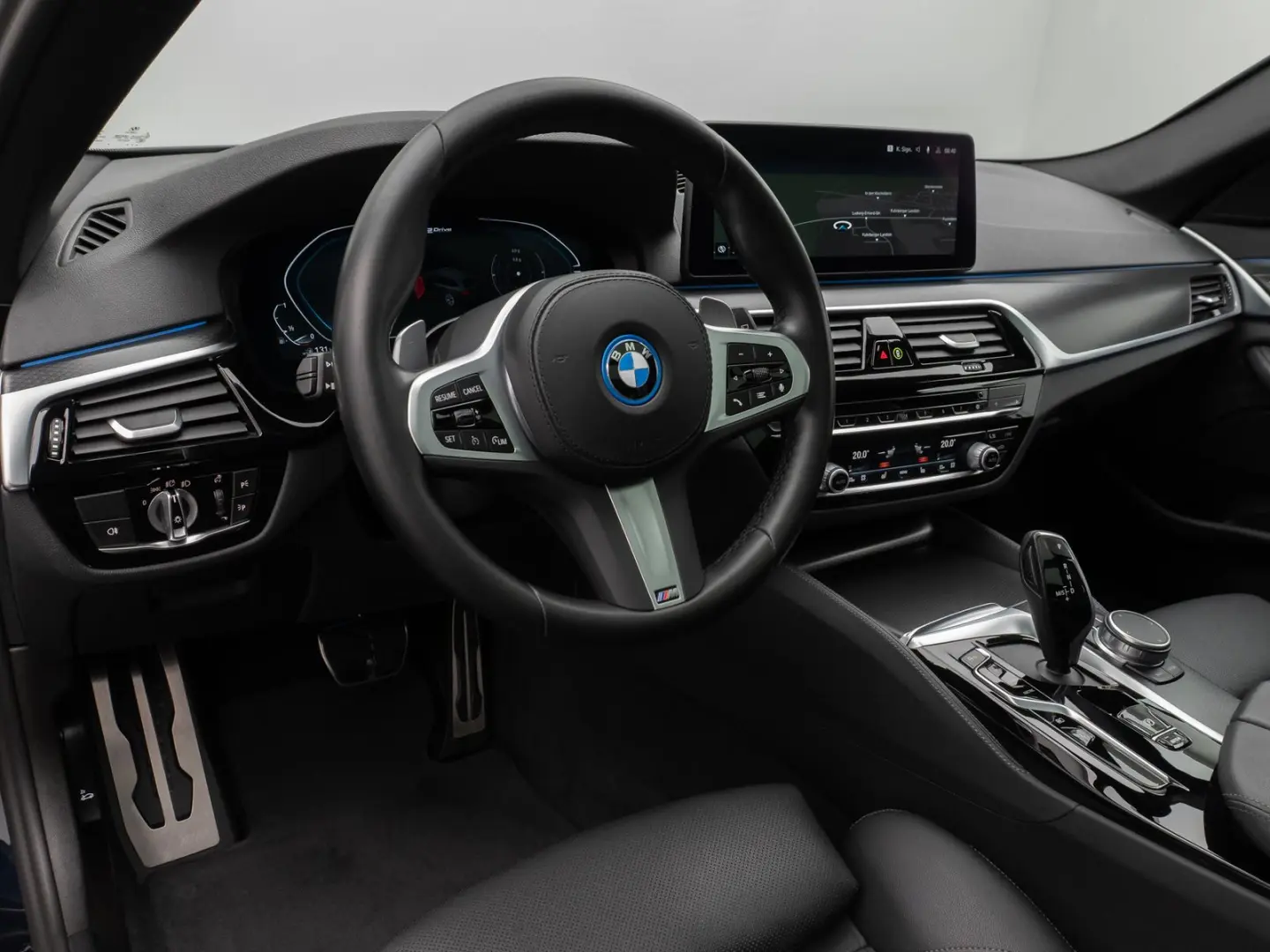 530e M Sport Panorama Kamera DAB HiFi Alarm LED