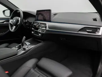 530e M Sport Panorama Kamera DAB HiFi Alarm LED