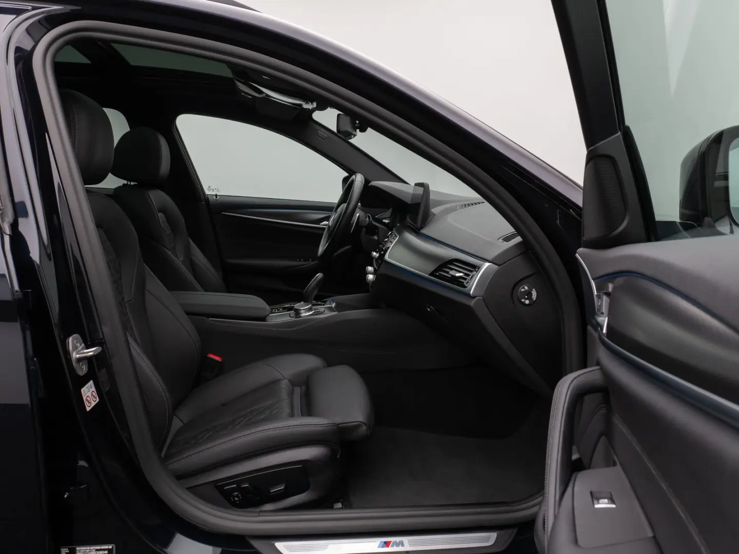 530e M Sport Panorama Kamera DAB HiFi Alarm LED