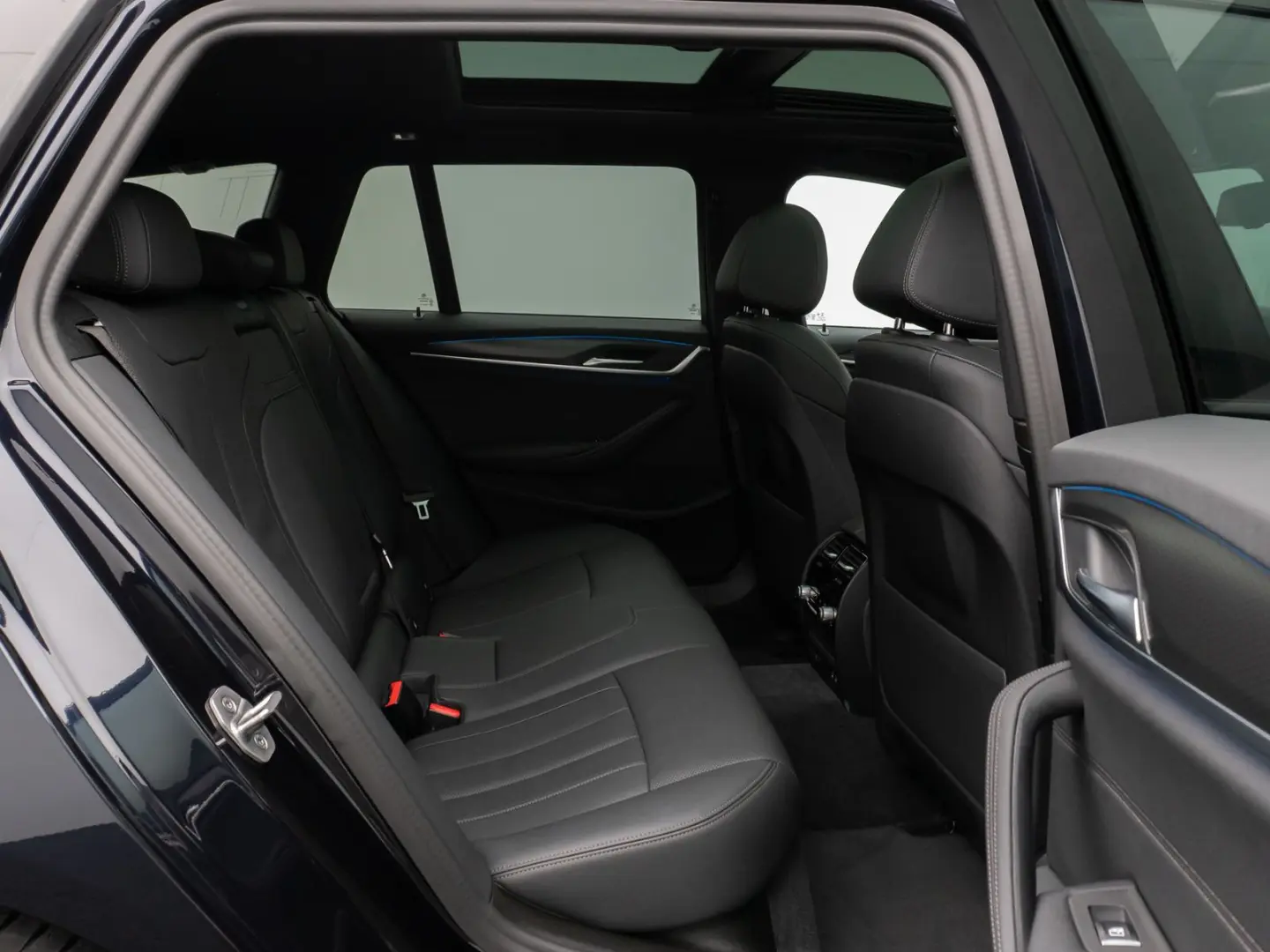 530e M Sport Panorama Kamera DAB HiFi Alarm LED