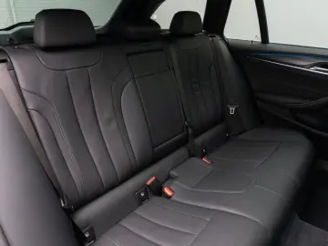 530e M Sport Panorama Kamera DAB HiFi Alarm LED