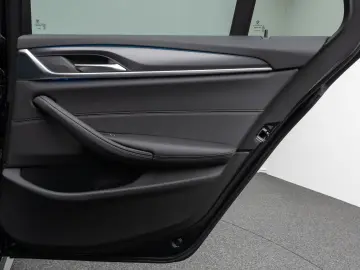 530e M Sport Panorama Kamera DAB HiFi Alarm LED