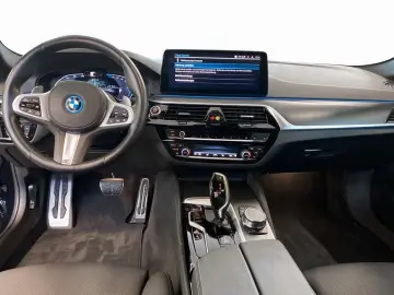530e Touring M Sportpaket Head-Up HiFi DAB WLAN
