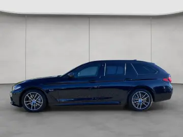 530e Touring Aut. M-SPORTPAKET PANO LEDER HEADUP