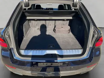 530e Touring Aut. M-SPORTPAKET PANO LEDER HEADUP