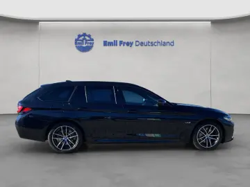 530e Touring Aut. M-SPORTPAKET PANO LEDER HEADUP