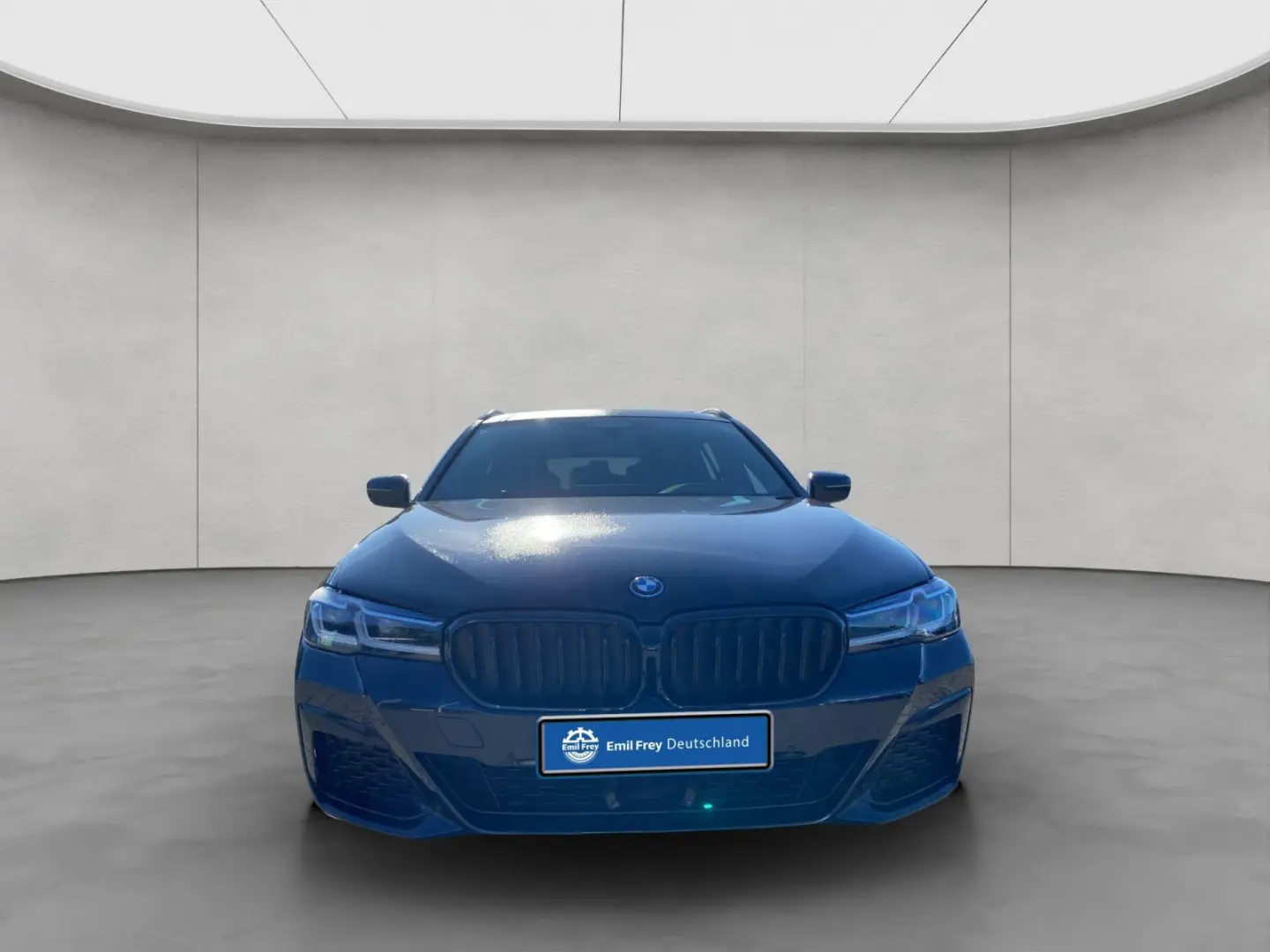 530e Touring Aut. M-SPORTPAKET PANO LEDER HEADUP