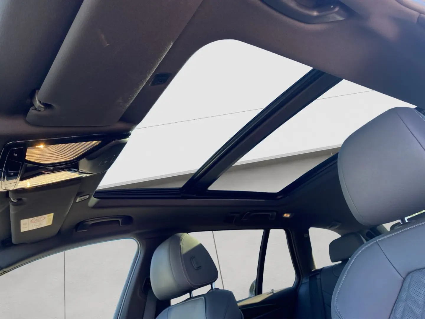 530e Touring Aut. M-SPORTPAKET PANO LEDER HEADUP